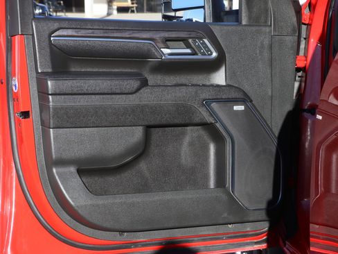 Used 2024 Chevrolet Silverado 3500 LTZ w/ LTZ Convenience Package image 10