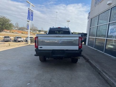 Used 2024 Ford F350 King Ranch w/ FX4 Off-Road Package image 6