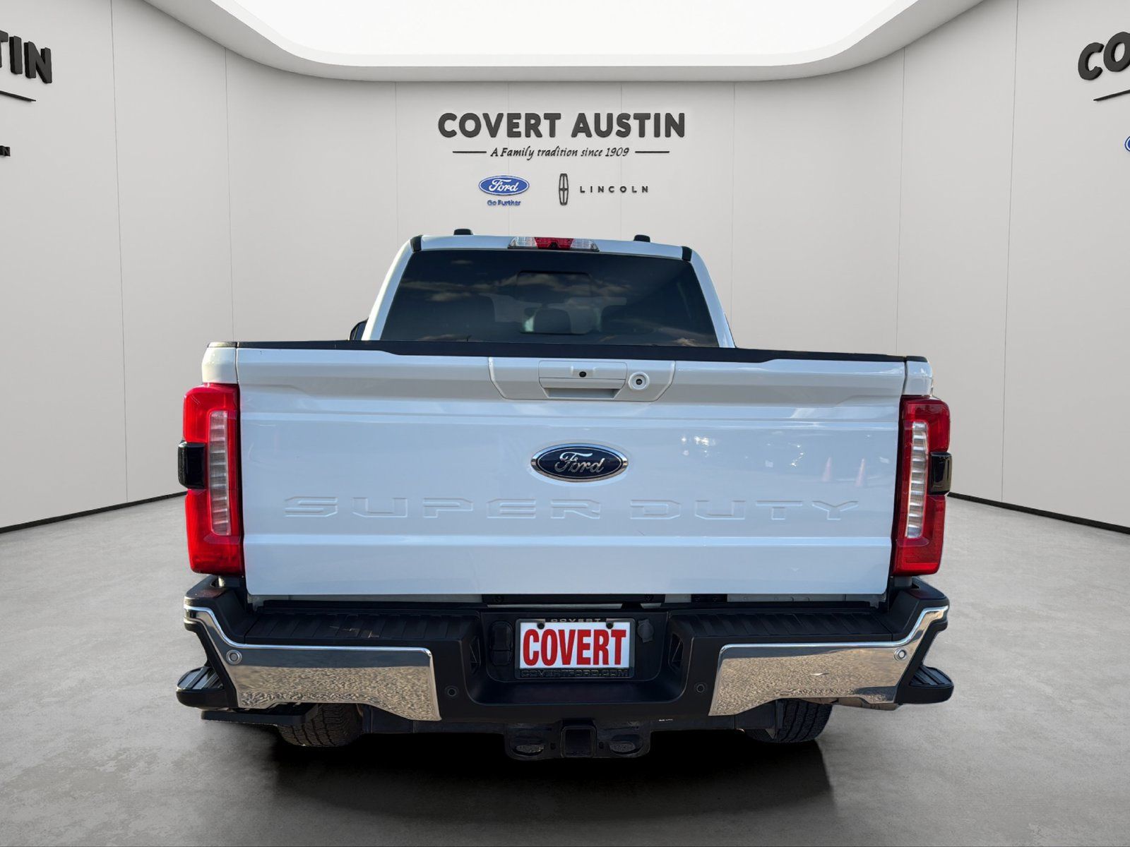 Certified 2024 Ford F350 Lariat w/ Lariat Ultimate Package AWD/4WD image 4