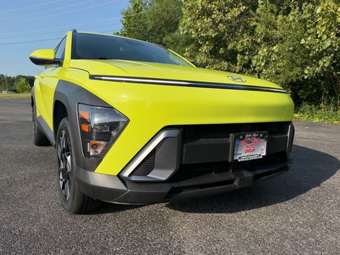 Used 2024 Hyundai Kona SEL AWD/4WD image 3