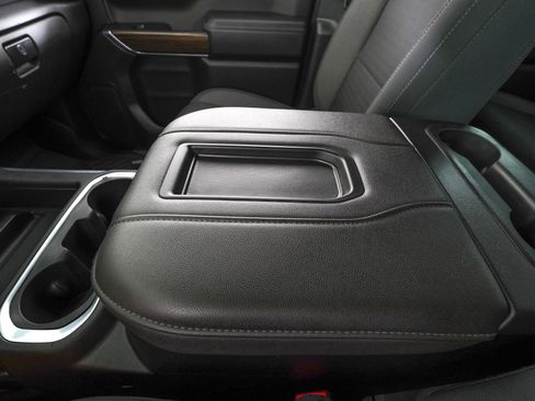 Used 2022 Chevrolet Silverado 1500 LT Trail Boss w/ LPO, Dark Essentials Package AWD/4WD image 21