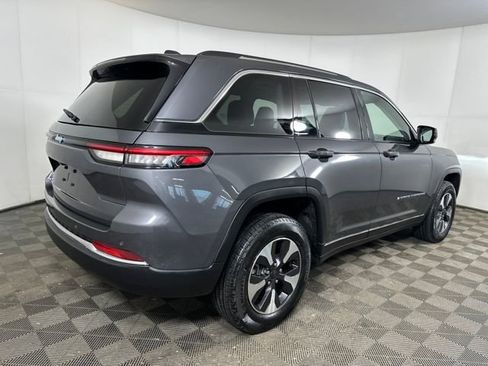 Used 2024 Jeep Grand Cherokee Limited 4xe image 3