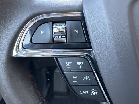 Used 2022 Lincoln Nautilus Reserve image 30