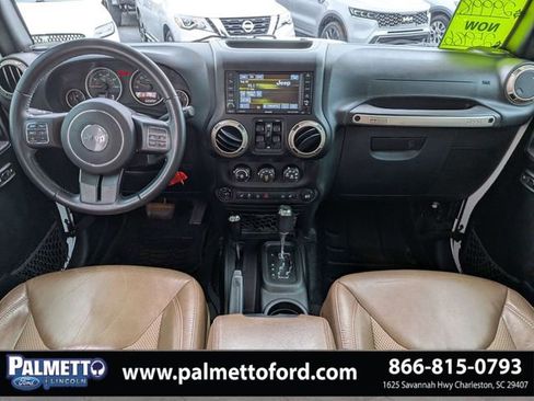 Used 2017 Jeep Wrangler Unlimited Sahara AWD/4WD image 15