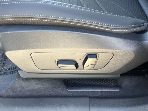 Used 2025 BMW X1 xDrive28i w/ Technology Package image 15