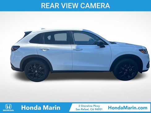 Used 2024 Honda HR-V Sport image 3