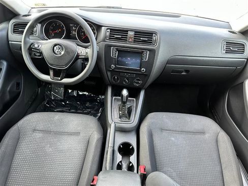 Used 2016 Volkswagen Jetta S image 20