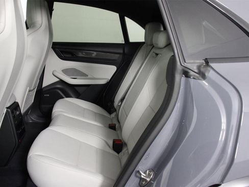 New 2025 Porsche Macan Turbo Electric image 18