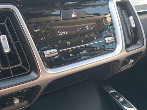 Used 2023 Kia Sorento S w/ Panoramic Sunroof Package FWD image 31