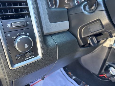 Used 2015 RAM 1500 Classic SLT w/ Luxury Group AWD/4WD image 15