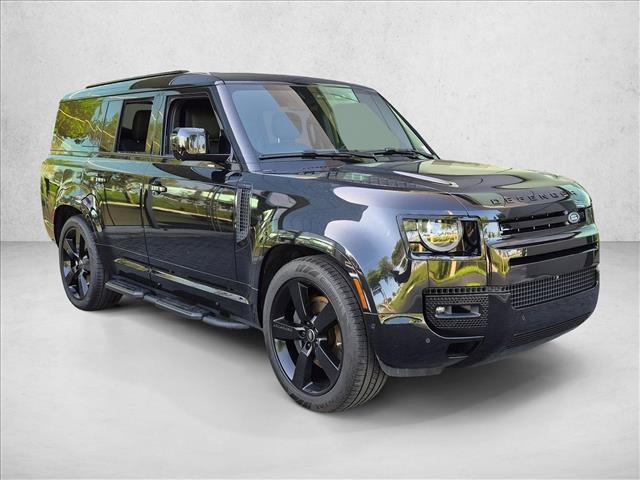 Used 2025 Land Rover Defender 130 X-Dynamic SE AWD/4WD image 3