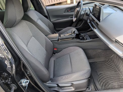 Used 2024 Toyota Prius LE image 8