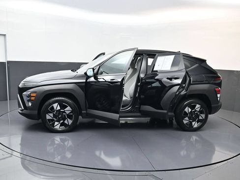 Certified 2024 Hyundai Kona SEL AWD/4WD image 31