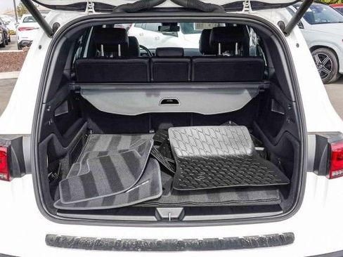 Used 2023 Mercedes-Benz EQB 350 4MATIC SUV image 27