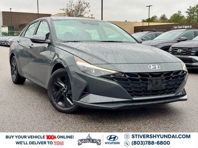 Certified 2023 Hyundai Elantra SEL w/ Preferred Accessory Package