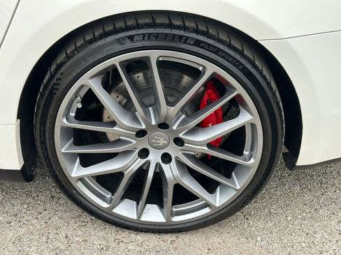 Used 2014 Maserati Quattroporte GTS image 40