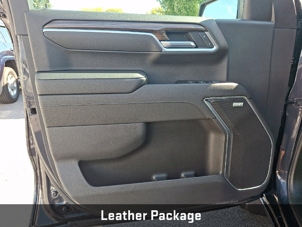 Certified 2022 Chevrolet Silverado 1500 RST AWD/4WD image 15