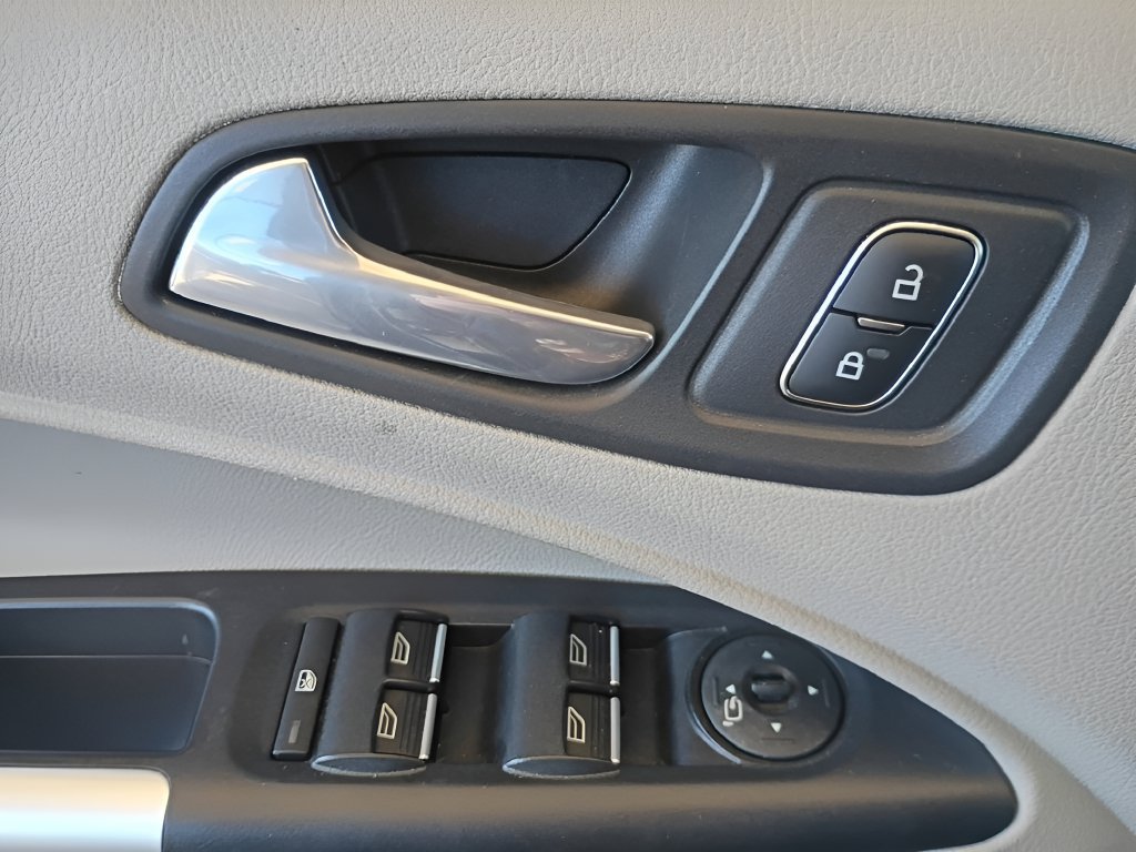 Used 2021 Ford Transit Connect XLT FWD image 32