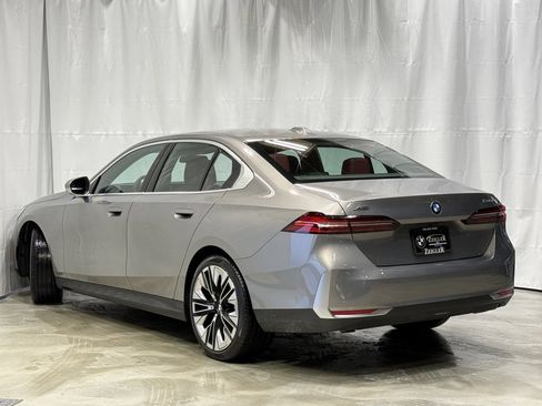 Certified 2024 BMW 540i xDrive image 4