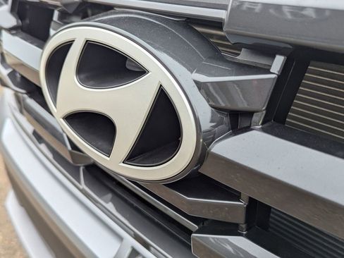 New 2026 Hyundai Tucson SE image 21