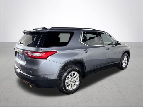 Used 2021 Chevrolet Traverse LT image 6