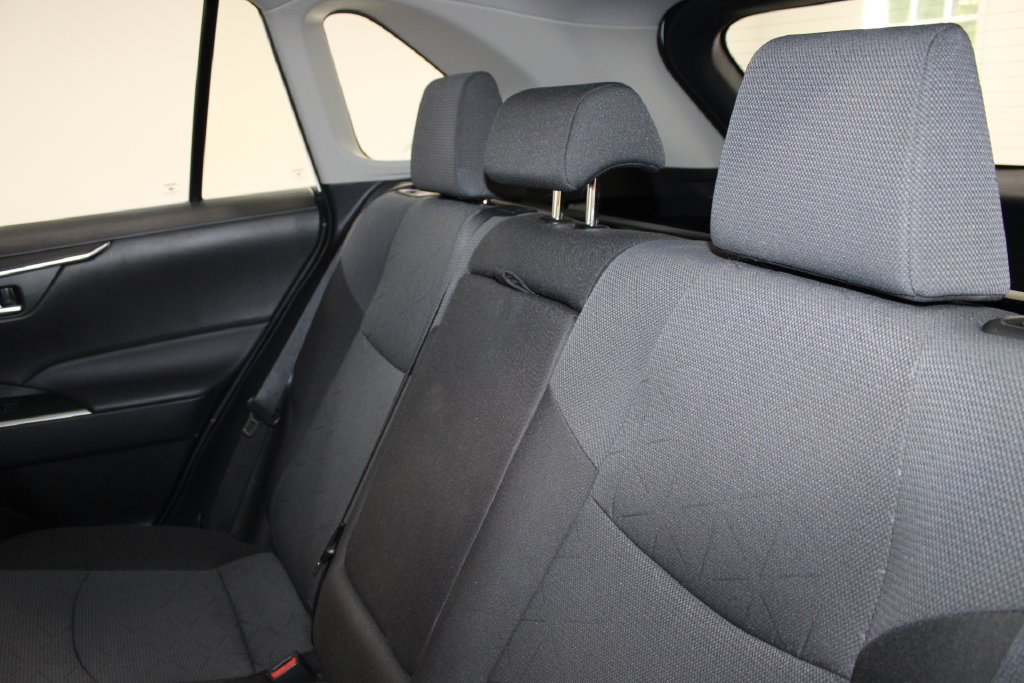 Used 2025 Toyota RAV4 XLE AWD/4WD image 16