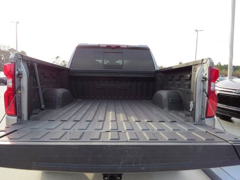 Used 2024 Chevrolet Silverado 1500 ZR2 w/ Technology Package image 13