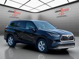 Certified 2021 Toyota Highlander L image 3
