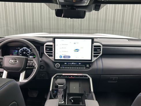 Used 2025 Toyota Sequoia Platinum image 37