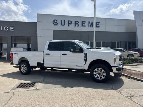 Used 2024 Ford F250 XLT image 1