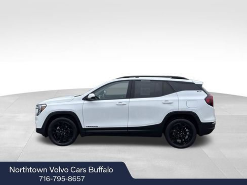 Used 2022 GMC Terrain SLT w/ Elevation Edition AWD/4WD image 2