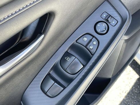 Used 2024 Nissan Sentra SV FWD image 24