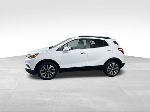 Used 2022 Buick Encore Preferred image 3