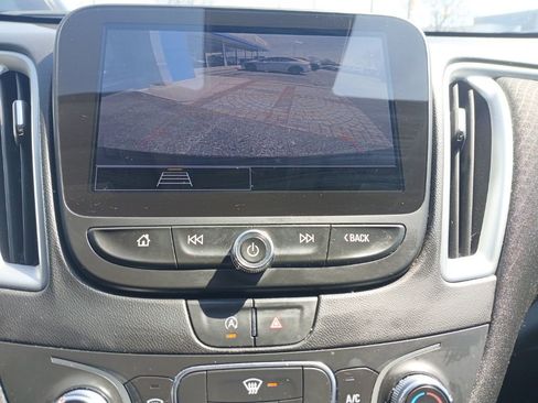 Used 2022 Chevrolet Malibu LS image 21