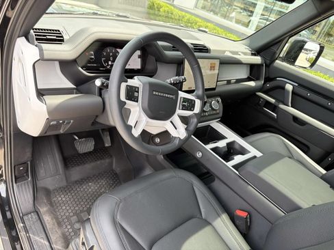 Used 2025 Land Rover Defender 90 S AWD/4WD image 18