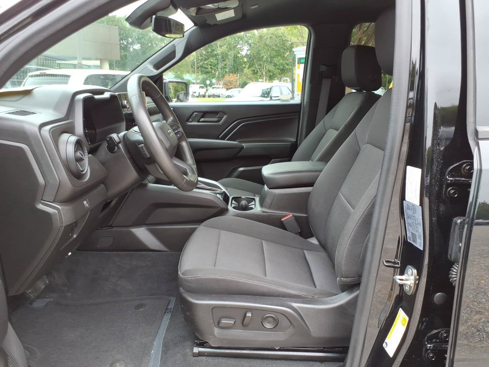 Used 2023 Chevrolet Colorado Trail Boss w/ Safety Package AWD/4WD image 14