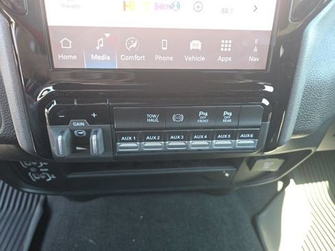 Used 2025 RAM 2500 Tradesman AWD/4WD image 38