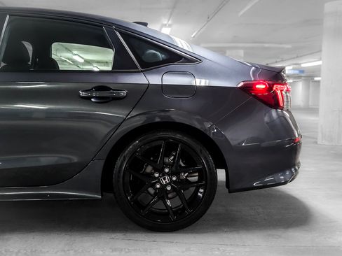 Used 2025 Honda Civic Sport image 15