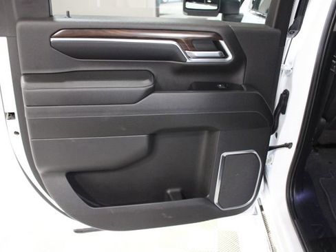 Used 2024 GMC Sierra 2500 SLT w/ SLT Convenience Package image 21