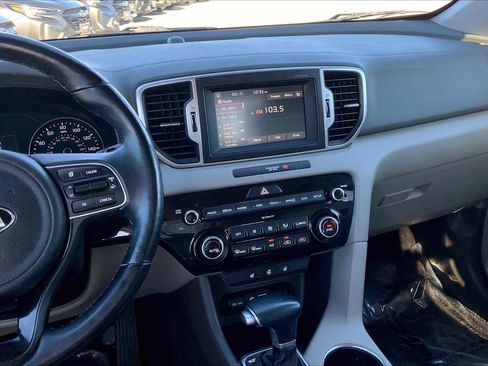 Used 2018 Kia Sportage EX w/ EX Premium Package image 6