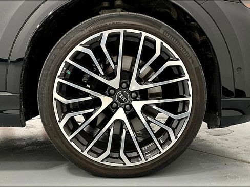 Used 2024 Audi SQ8 Premium Plus image 11
