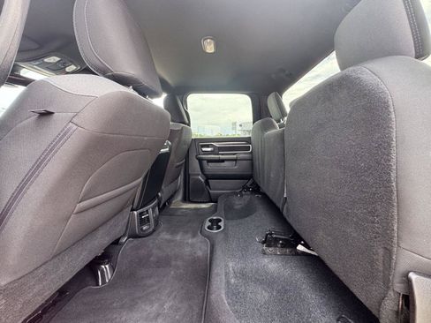 Used 2024 RAM 2500 Big Horn AWD/4WD image 35