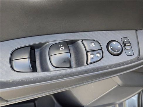 Certified 2022 Nissan Sentra SV w/ All-Weather Package image 9