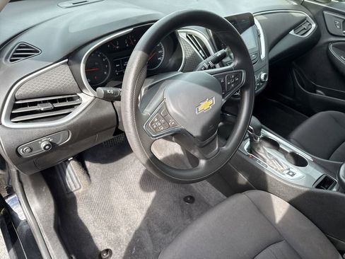 Used 2023 Chevrolet Malibu LT FWD image 13