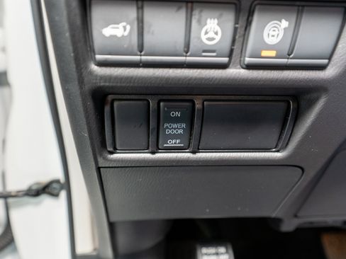 Used 2024 Nissan Armada SL w/ Captain's Chairs Package image 33