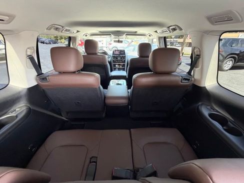 Used 2024 INFINITI QX80 Premium Select w/ Cargo Package AWD/4WD image 9