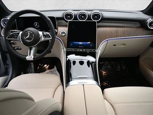 Certified 2025 Mercedes-Benz GLC 300 4MATIC image 19