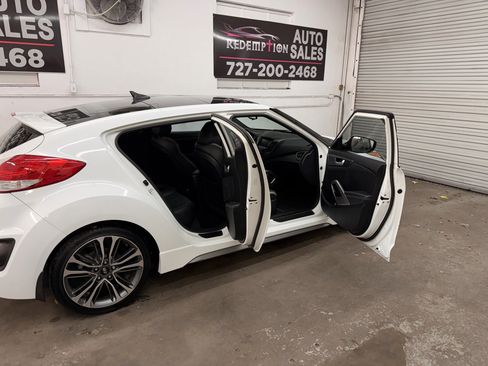 Used 2016 Hyundai Veloster Turbo w/ Option Group 04 image 30