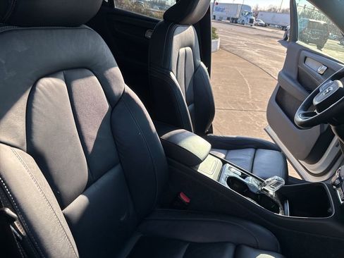 Certified 2023 Volvo XC40 B5 Plus w/ Driver Assist Package AWD/4WD image 33