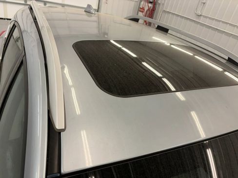 Used 2017 Subaru Impreza 2.0i Limited image 25